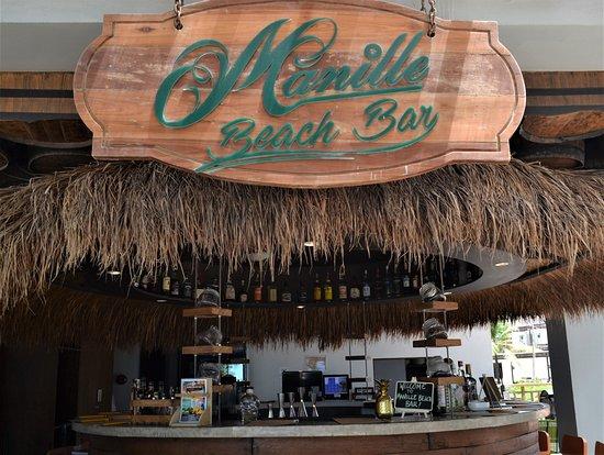 Manille Beach Bar